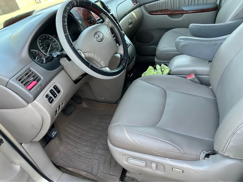 2006 Toyota Sienna 2nd Gen - Image 13 of 15