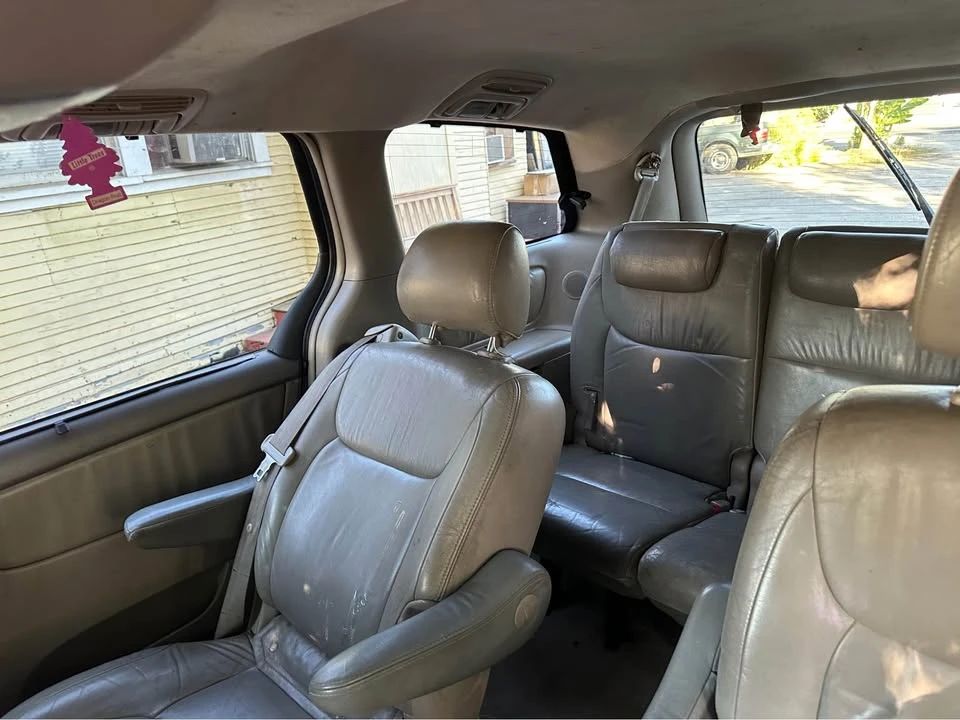 2006 Toyota Sienna 2nd Gen - Image 6 of 15