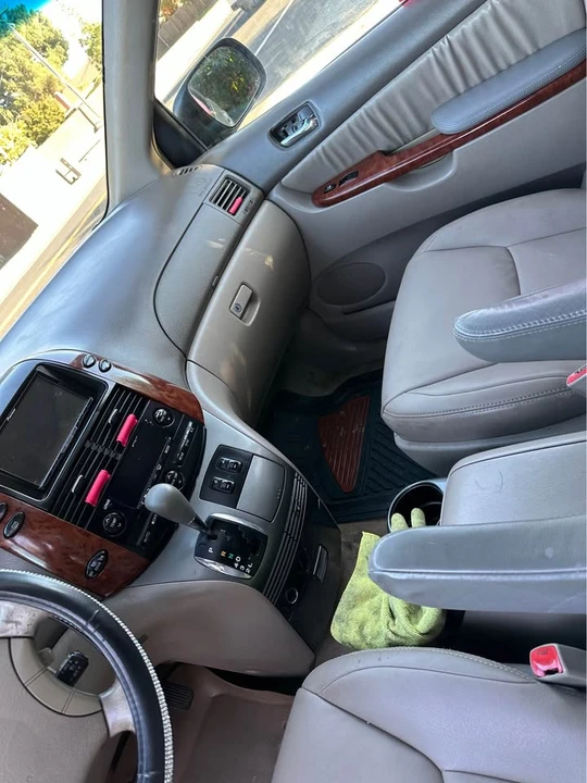 2006 Toyota Sienna 2nd Gen - Image 10 of 15
