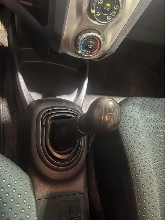 2006 Toyota Yaris - Image 11 of 16