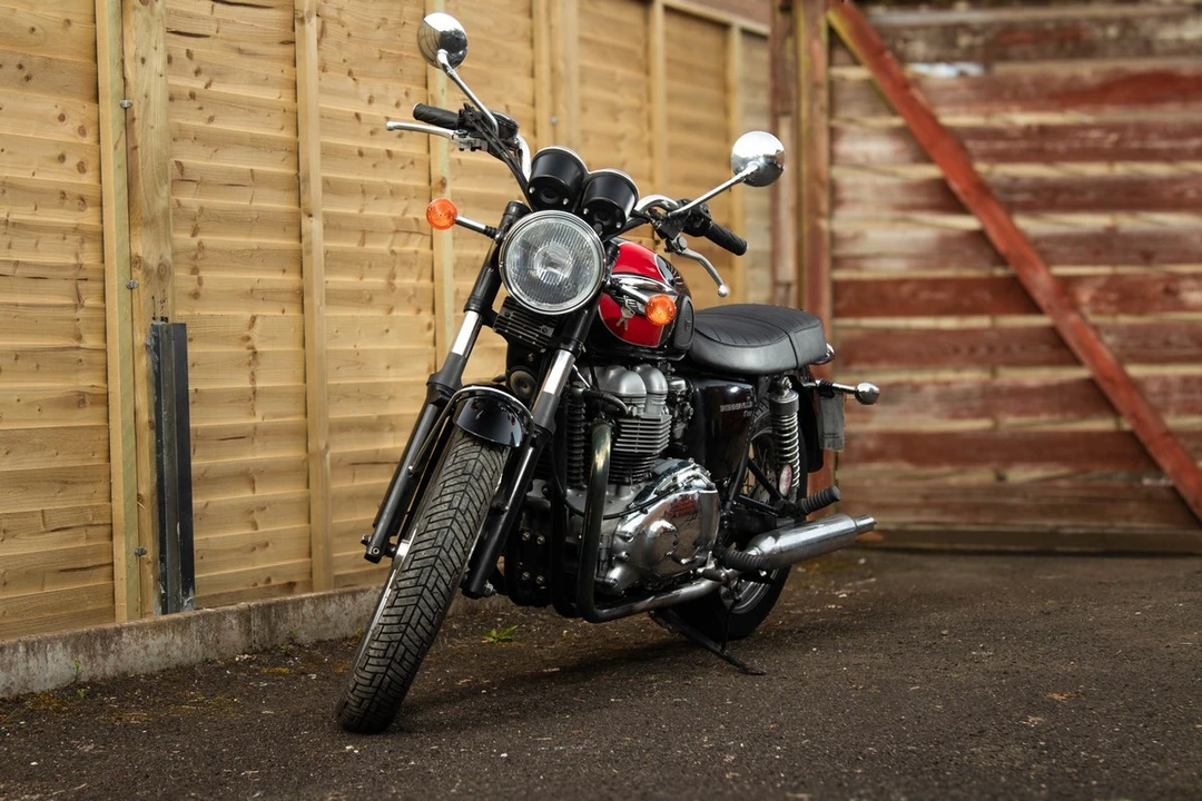 2006 Triumph New Bonneville - Image 2 of 30