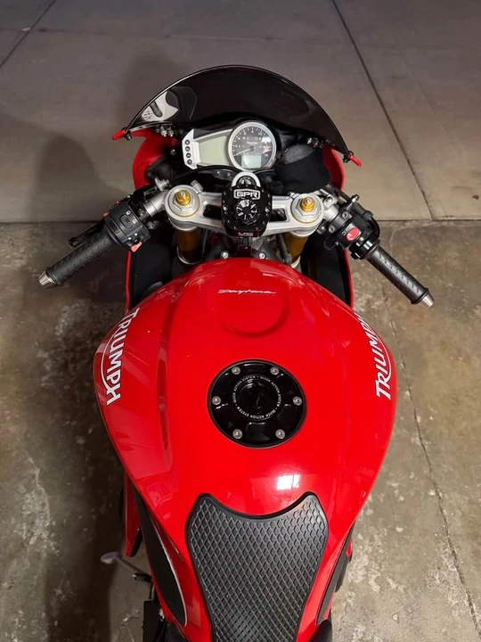 2006 Triumph Daytona - Image 10 of 10
