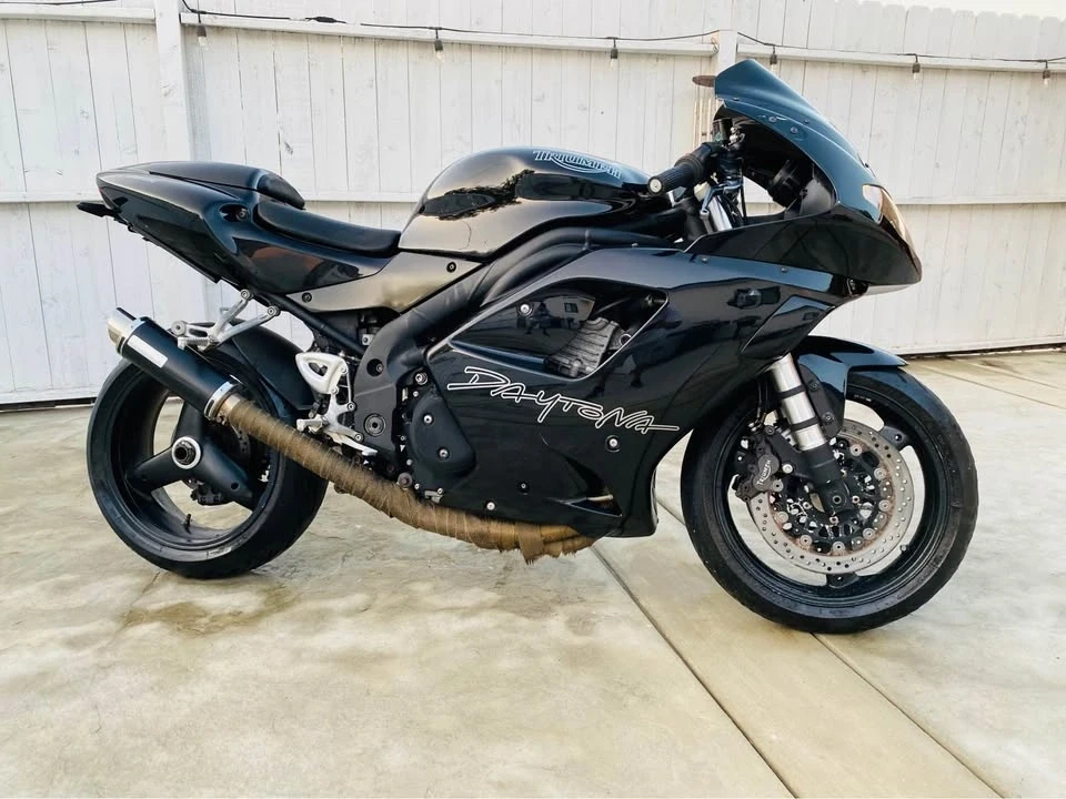 2006 Triumph Daytona - Image 2 of 13