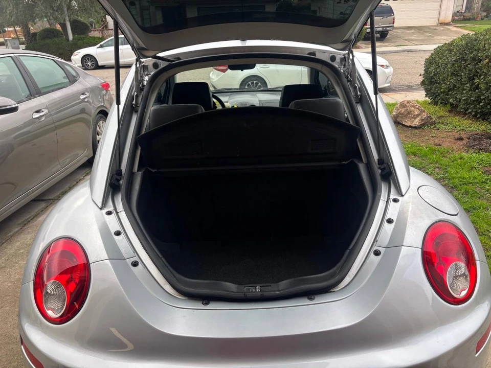 2006 Volkswagen New Beetle - Image 7 of 13