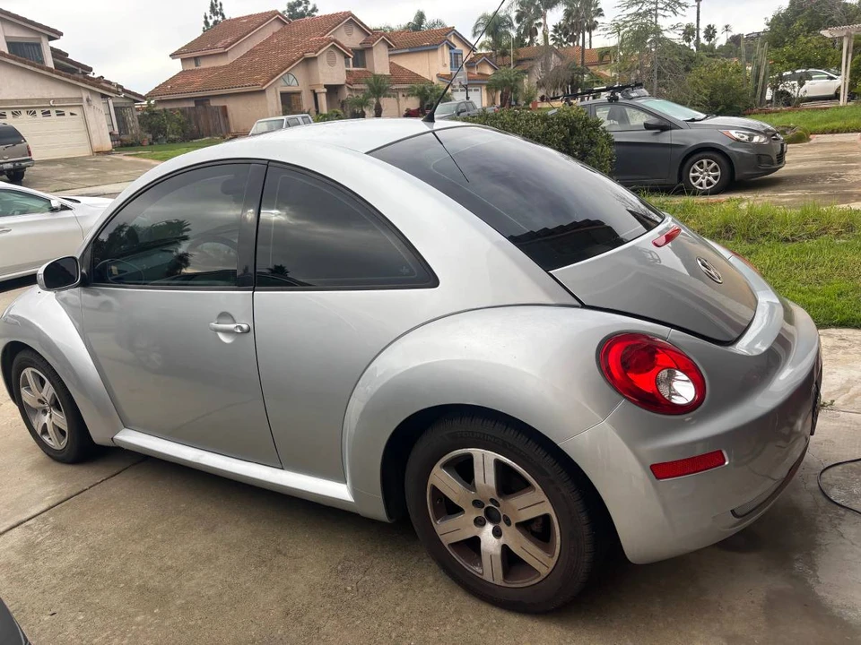 2006 Volkswagen New Beetle - Image 12 of 13
