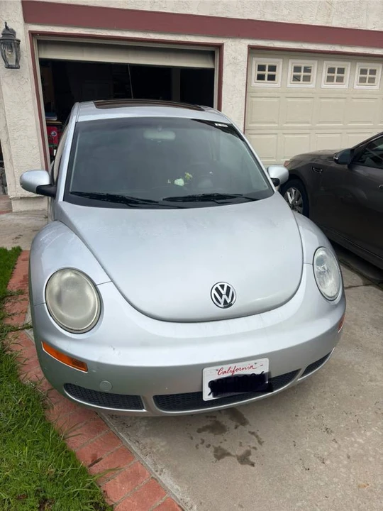 2006 Volkswagen New Beetle - Image 2 of 13