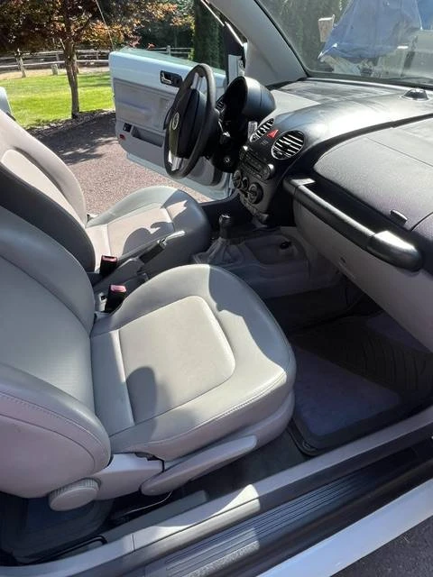 2006 Volkswagen New Beetle - Image 4 of 16