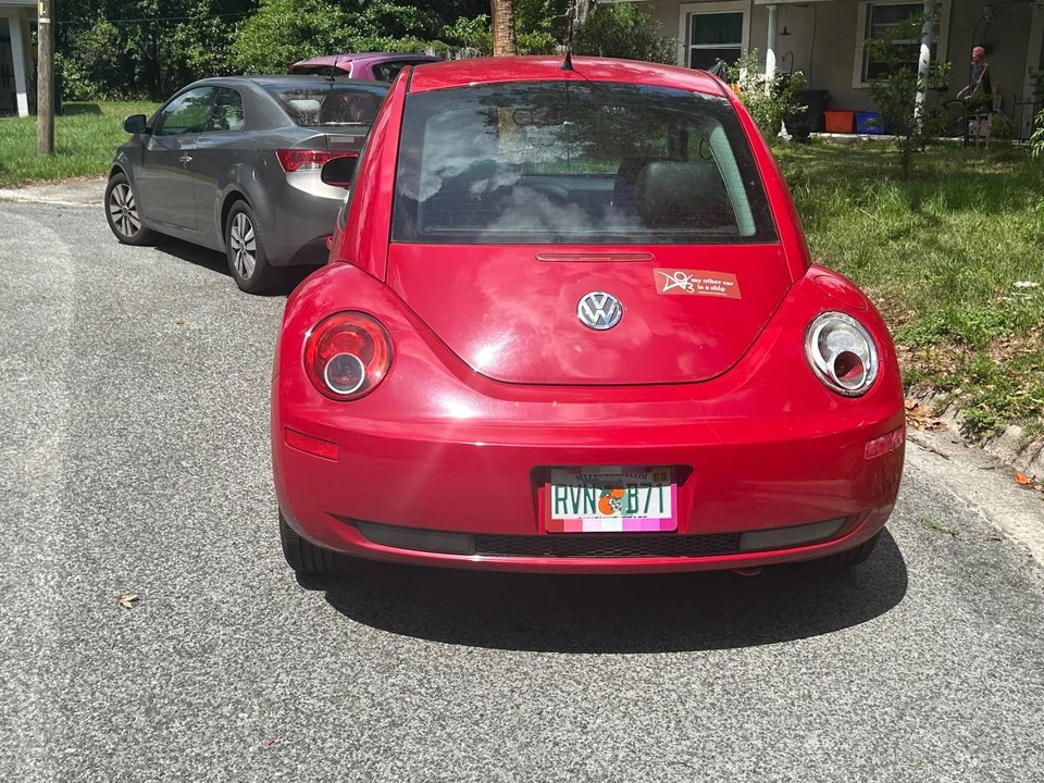 2006 Volkswagen New Beetle - Image 4 of 10