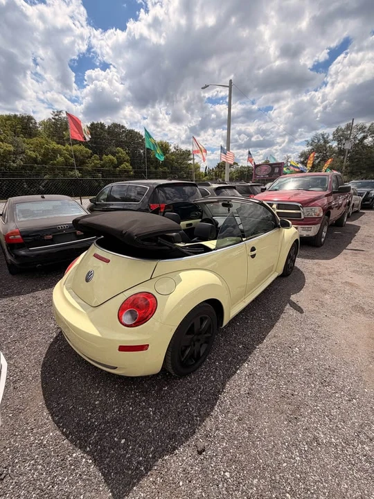 2006 Volkswagen New Beetle - Image 2 of 9