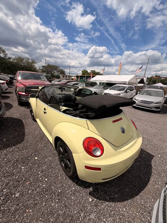 2006 Volkswagen New Beetle - Image 4 of 9