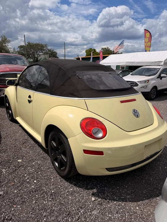 2006 Volkswagen New Beetle - Image 5 of 9