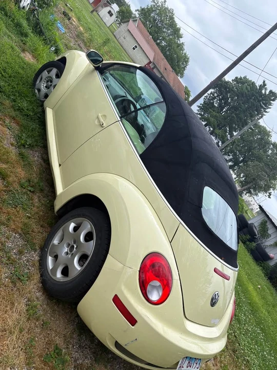 2006 Volkswagen New Beetle - Image 7 of 7