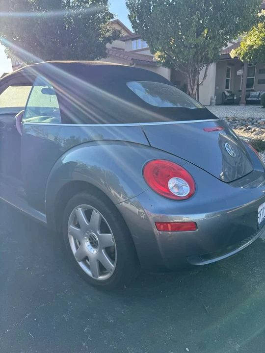 2006 Volkswagen New Beetle - Image 6 of 6