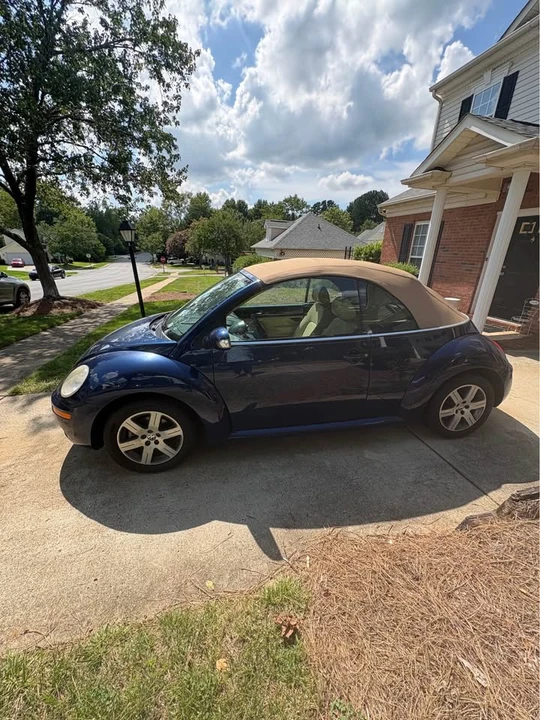 2006 Volkswagen New Beetle - Image 2 of 7