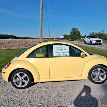 2006 Volkswagen Beetle 1.8T Classic Hatchback 2D
