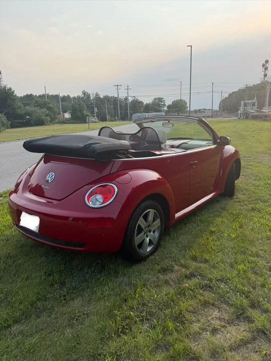 2006 Volkswagen New Beetle - Image 4 of 13