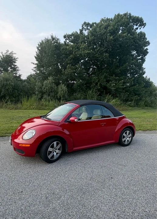 2006 Volkswagen New Beetle - Image 12 of 13