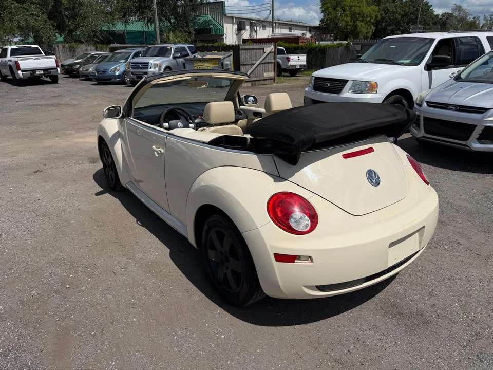 2006 Volkswagen New Beetle - Image 8 of 8