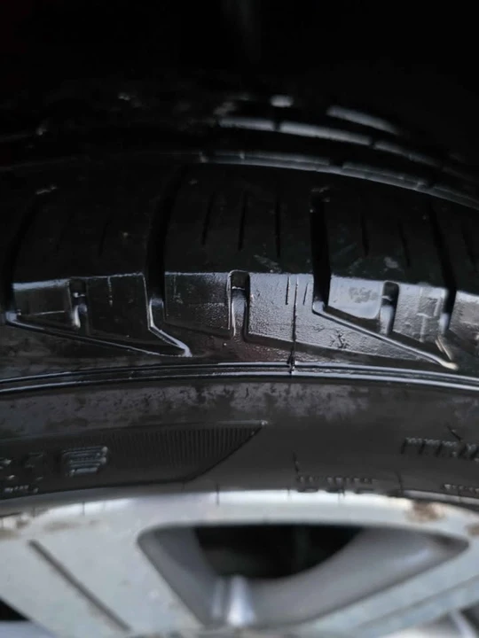 2006 Volkswagen New Beetle - Image 12 of 13