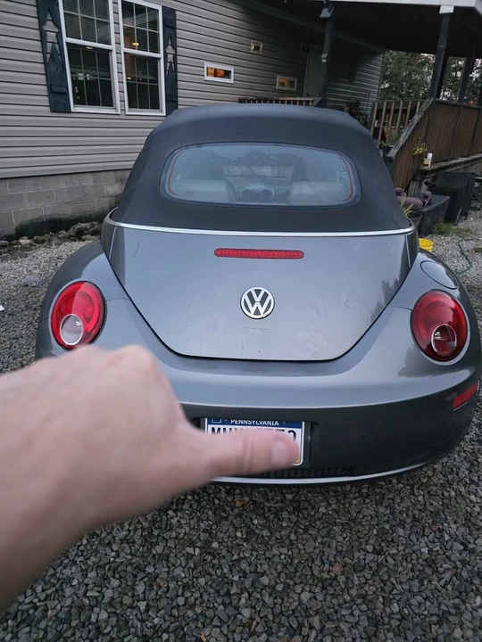 2006 Volkswagen New Beetle - Image 5 of 13