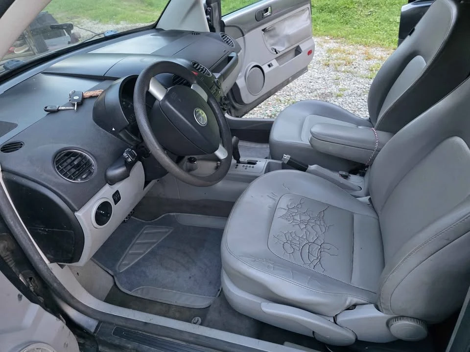 2006 Volkswagen New Beetle - Image 7 of 13