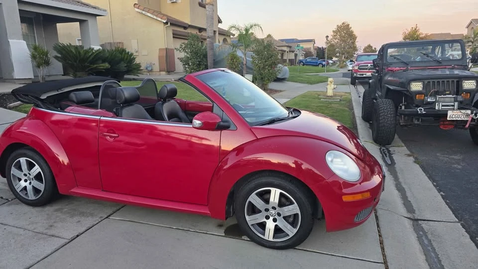 2006 Volkswagen New Beetle - Image 5 of 6
