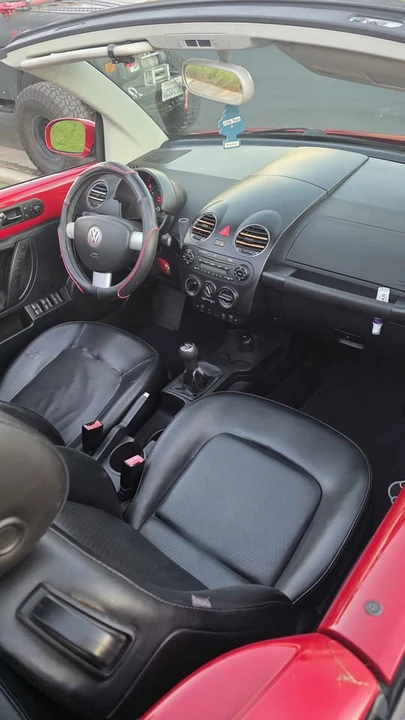 2006 Volkswagen New Beetle - Image 4 of 6