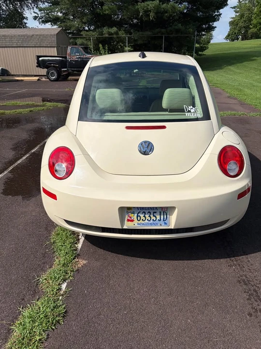 2006 Volkswagen New Beetle - Image 2 of 5