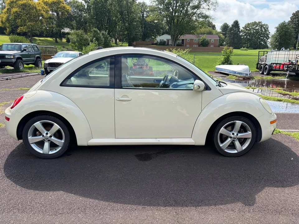 2006 Volkswagen New Beetle - Image 3 of 5