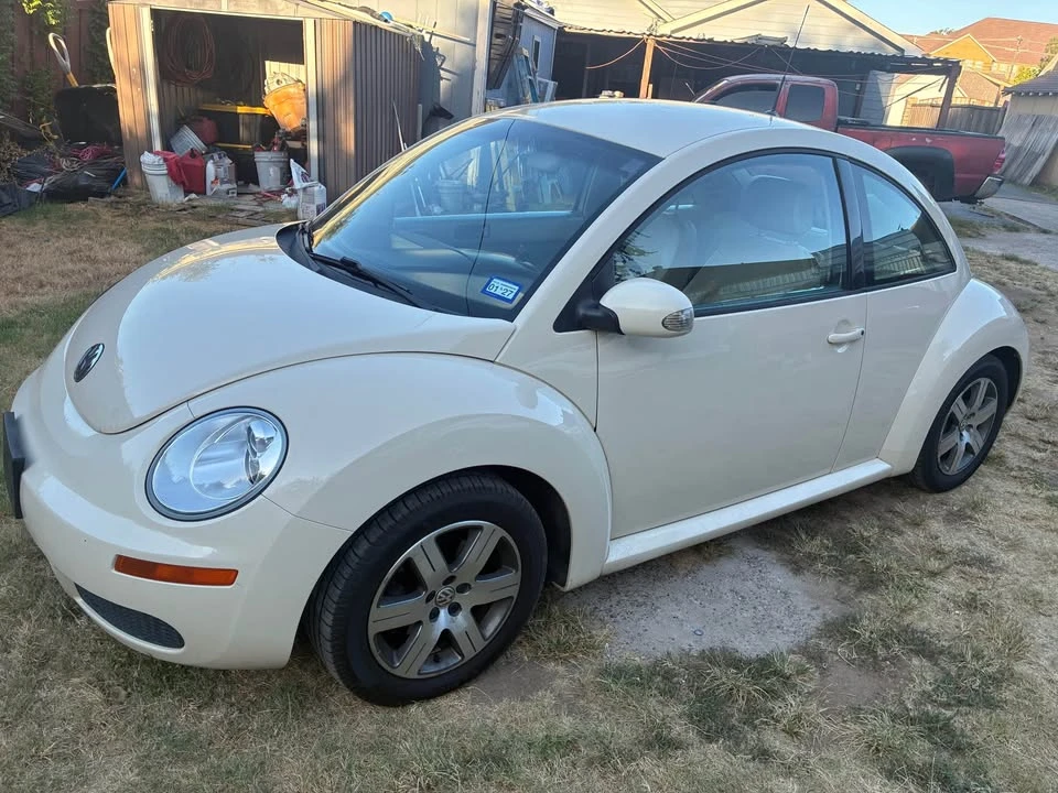 2006 Volkswagen New Beetle - Image 6 of 7
