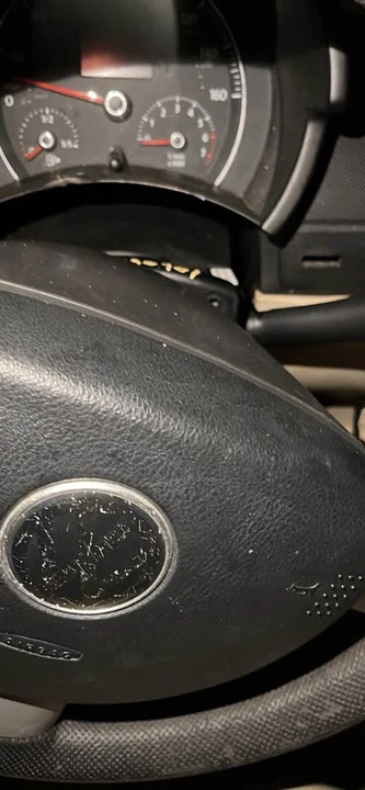2006 Volkswagen New Beetle - Image 4 of 6