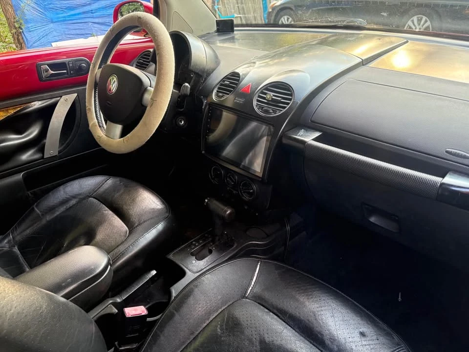 2006 Volkswagen New Beetle - Image 12 of 12