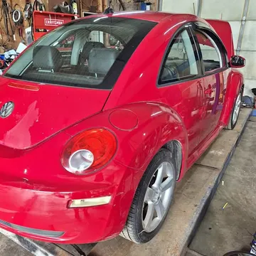 2006 Volkswagen Beetle 1.8T SE Hatchback 2D