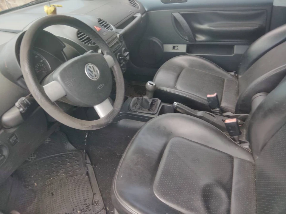 2006 Volkswagen New Beetle - Image 7 of 7