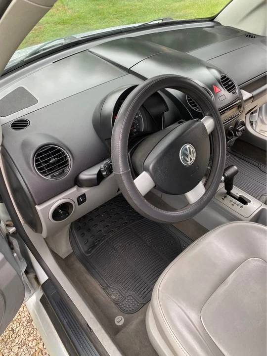 2006 Volkswagen Beetle - Image 10 of 15