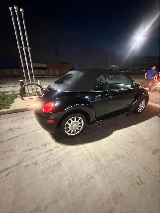 2006 Volkswagen New Beetle - Image 4 of 6