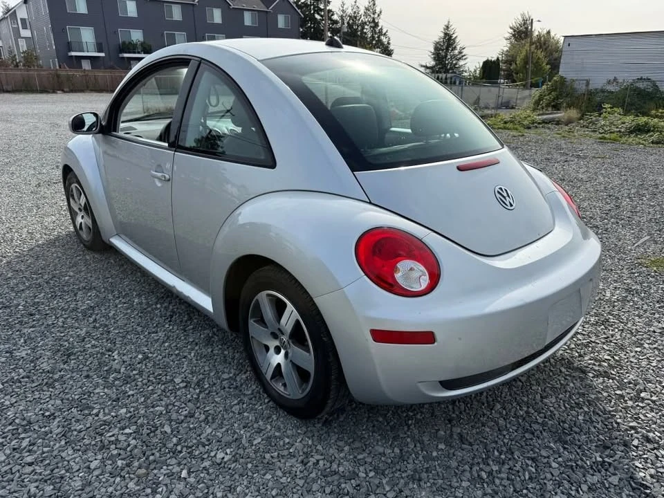 2006 Volkswagen New Beetle - Image 5 of 16