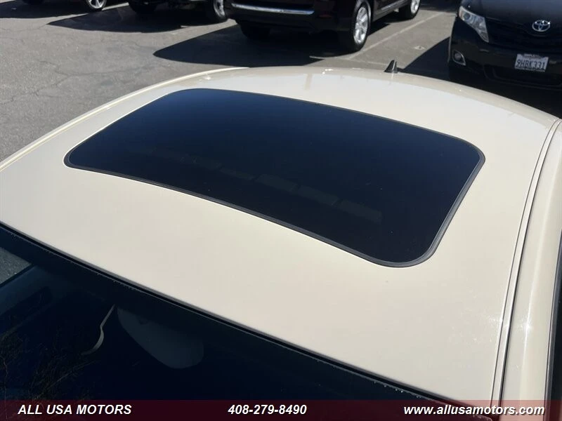 2006 Volkswagen New Beetle - Image 10 of 21