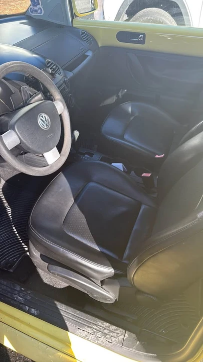 2006 Volkswagen New Beetle - Image 7 of 9