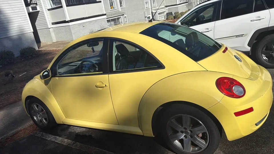 2006 Volkswagen New Beetle - Image 5 of 9