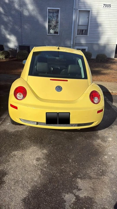 2006 Volkswagen New Beetle - Image 6 of 9
