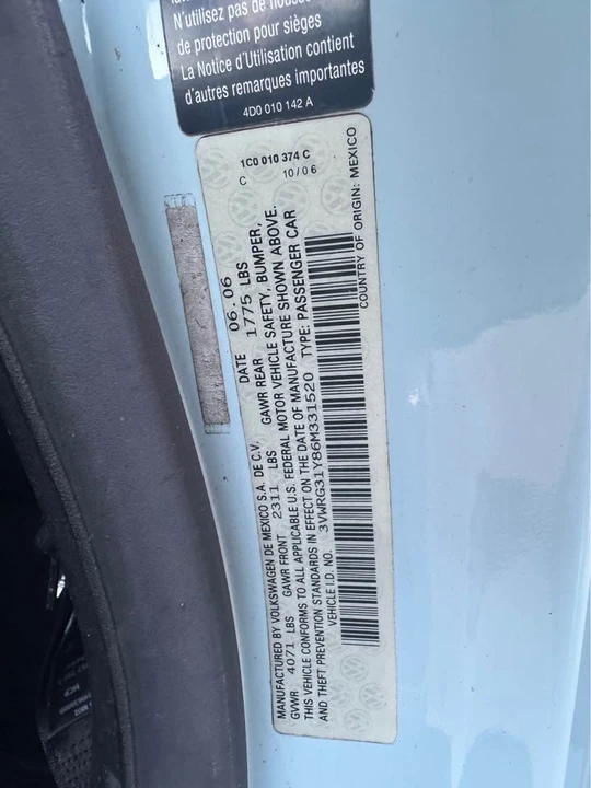 2006 Volkswagen New Beetle - Image 11 of 18