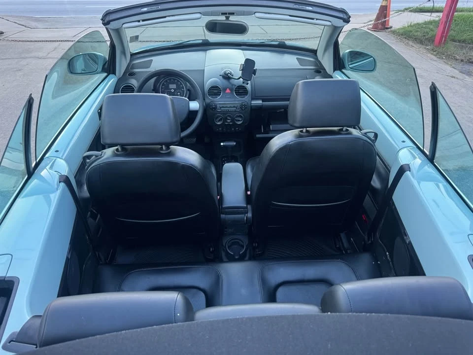2006 Volkswagen New Beetle - Image 6 of 18