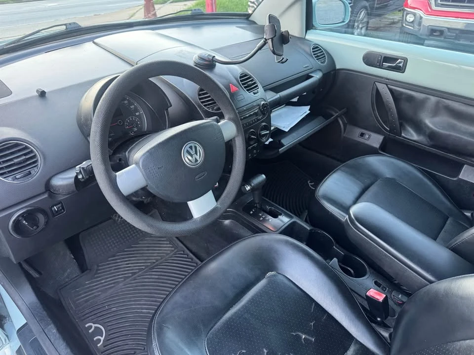 2006 Volkswagen New Beetle - Image 9 of 18