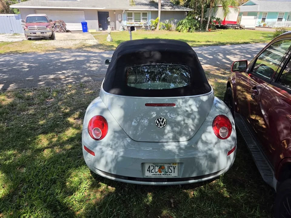 2006 Volkswagen New Beetle - Image 4 of 6