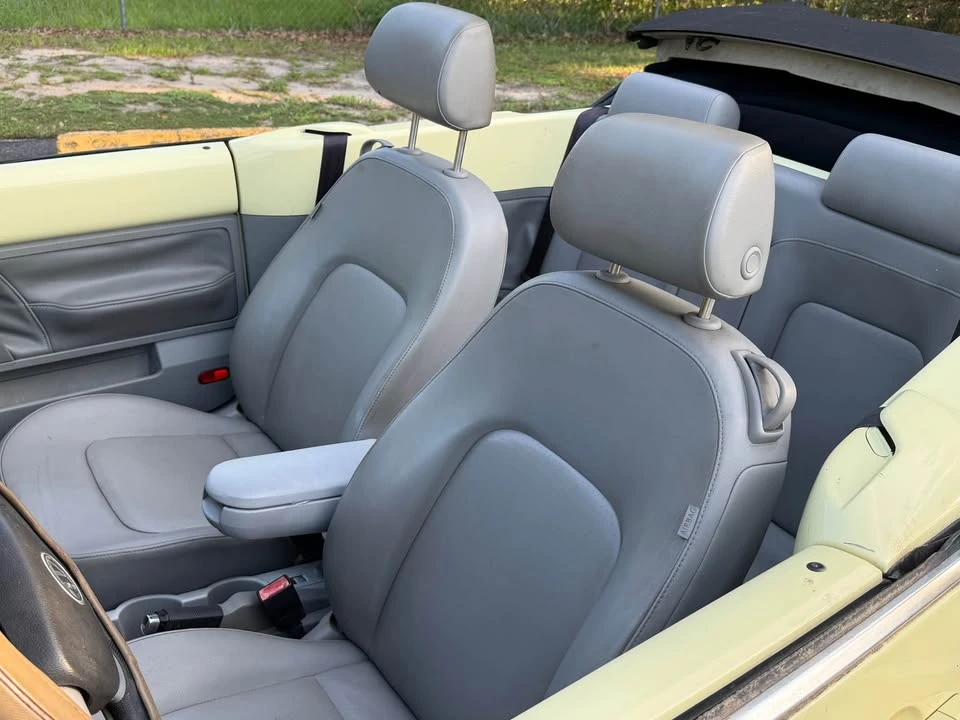 2006 Volkswagen New Beetle - Image 12 of 13