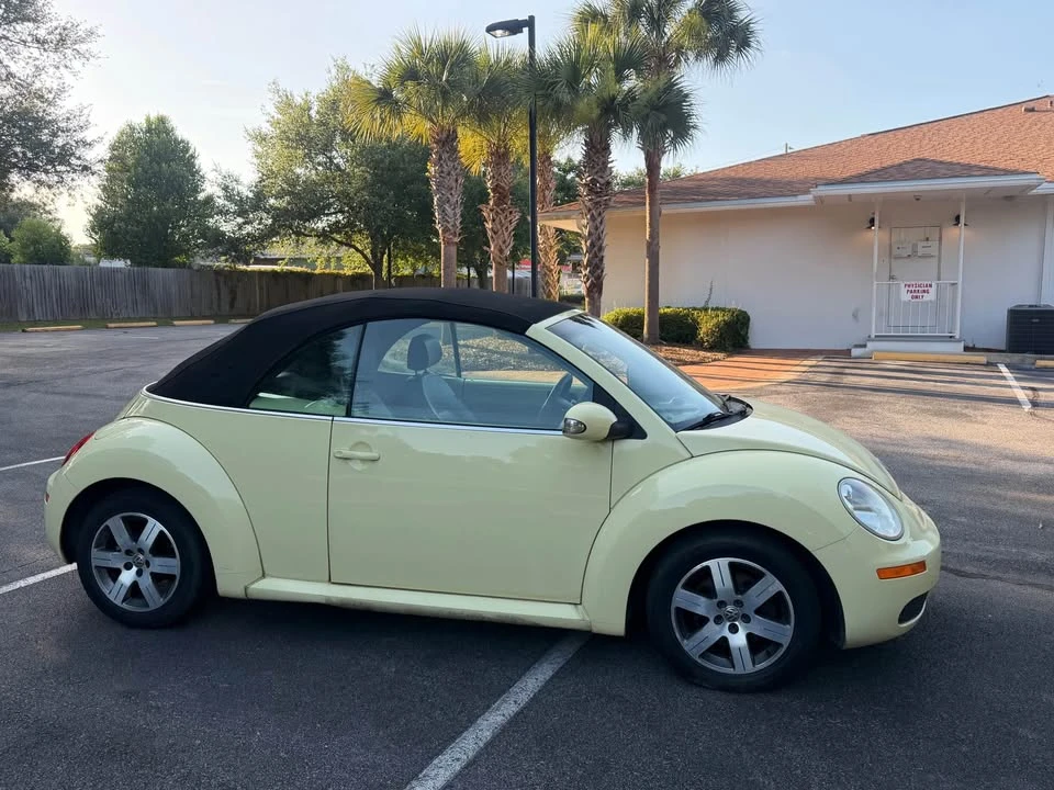 2006 Volkswagen New Beetle - Image 5 of 13