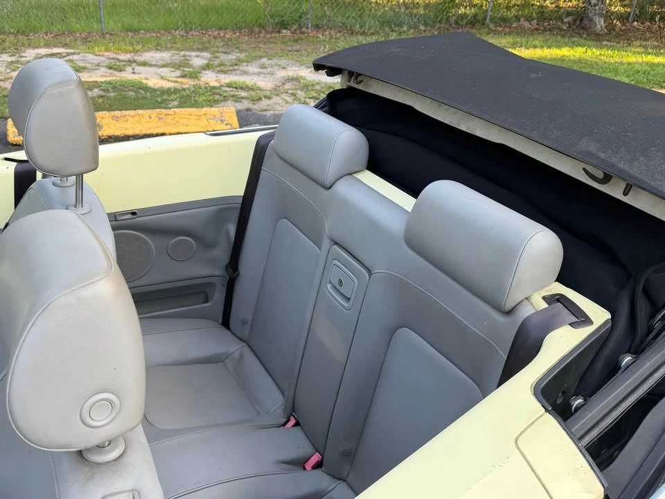 2006 Volkswagen New Beetle - Image 13 of 13