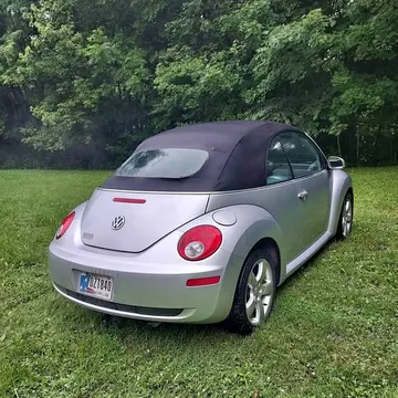 2006 Volkswagen Beetle 2.5L Convertible 2D