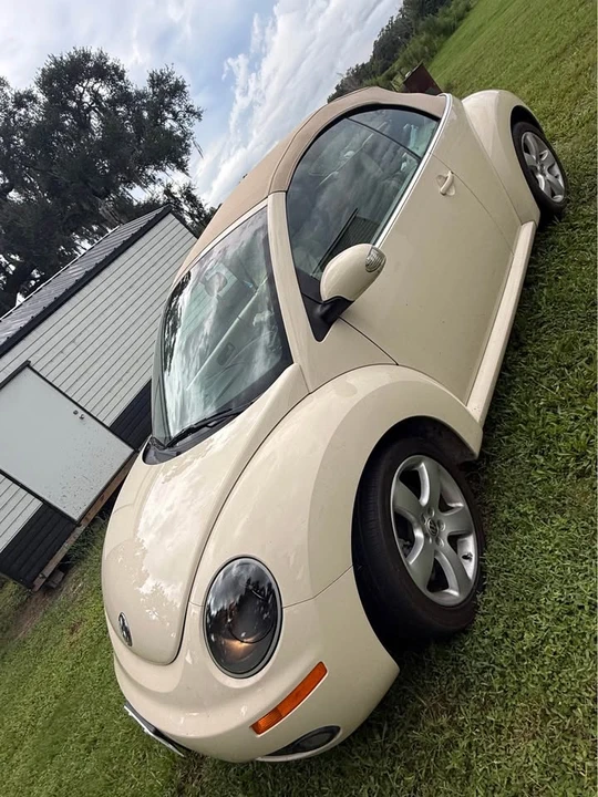 2006 Volkswagen New Beetle - Image 11 of 12